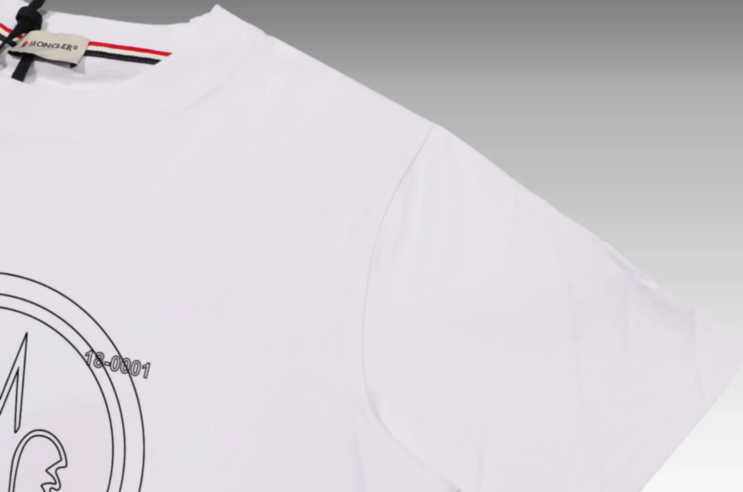 《Moncler~ 》2024New Arrival Quality T , Versatile Quality ！ ‼ 32 250G ‼ ， ， ， ， T 🤪 Sizes：S-M-L-XL-2XL ， ：Black，White， Same Style